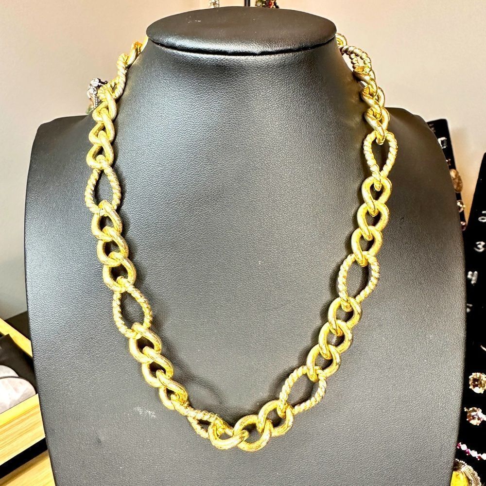 17" Vintage Erwin Pearl heavy gold tone link necklace!